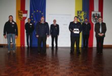 © Marktgemeinde Nötsch im Gailtal | Das neue Feuerwehrkommando in der Marktgemeinde Nötsch i.G. vl. OFK Martin Skina, OFK-Stv. Michael Schnabl, OFK u. GFK-Stv. Christian Urbanz, OFK-Stv. Andreas Druml, OFK u. GFK Michael Rachoi, OFK-Stv. Ronny Urban und Bgm. Alfred Altersberger