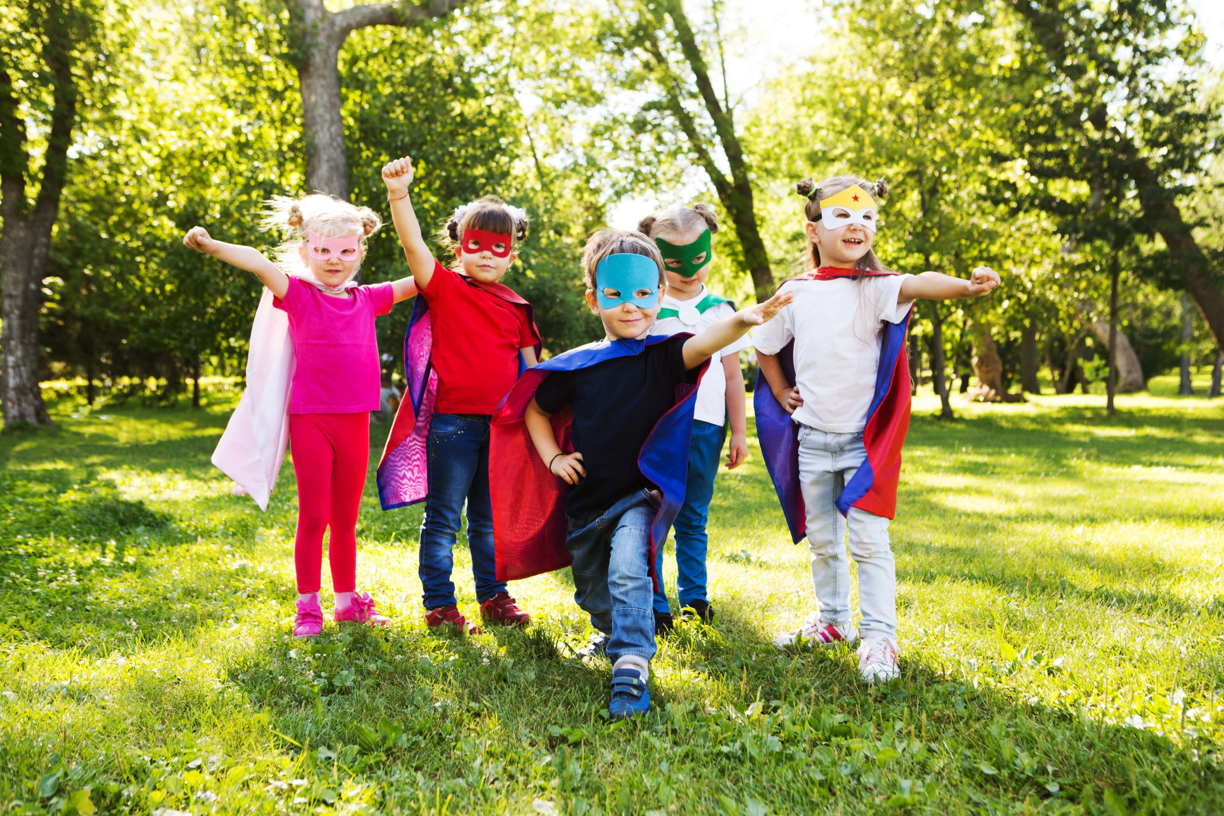 Echte Superhelden Gehen In Den Kindergarten Der große Auftritt der Superhelden-Innen - Portale News