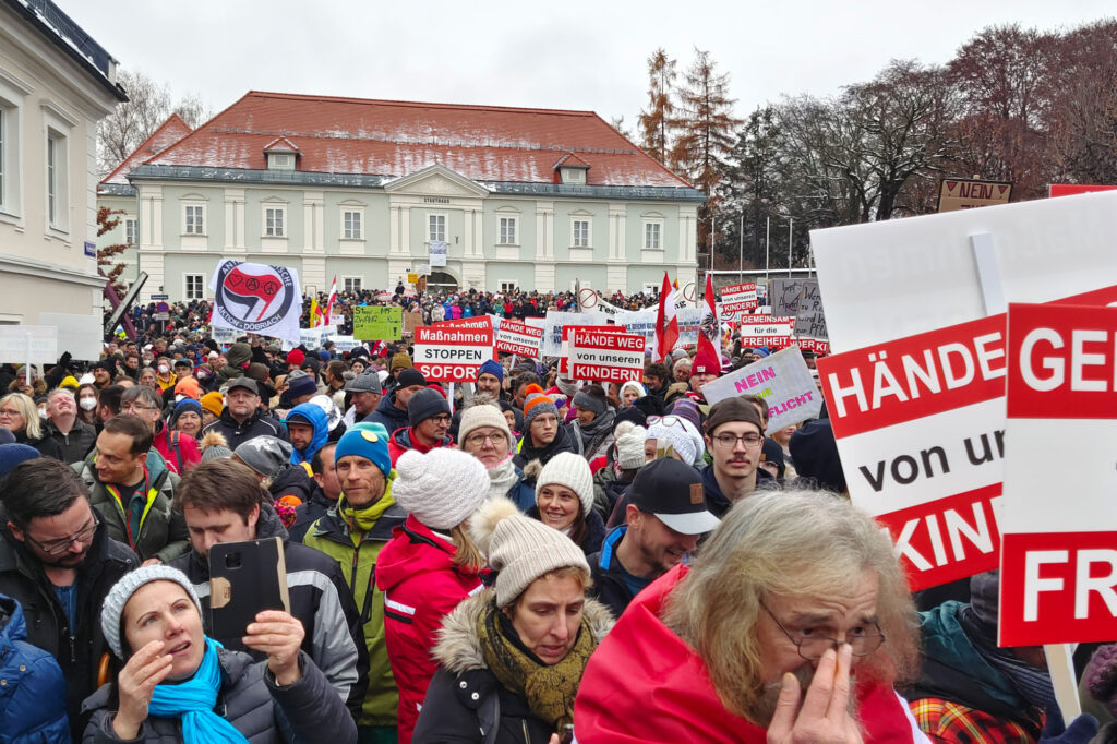Demonstration in Klagenfurt, 12.000 Teilnehmer, 27.11.2021