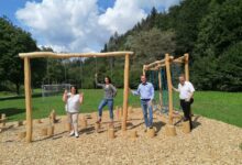 Am Bild: LAbg. Bgm. DI Leopold Astner, Stadträtin Martina Wiedenig, Koordinatoren Leaderprojekt – ökologisches Stadterleben - Birgit Ortner und Mag. Philipp Auer.