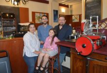 Familienbetrieb im 7. Himmel: Wolfgang Kumnig mit Theresia, Aleksandar und Bojana © siebenterhimmel.at