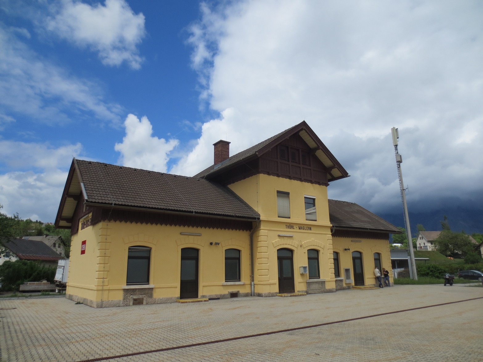 Der 1873 erbaute Bahnhof von Thörl-Maglern steht heute unter Denkmalschutz. © Heidi Rogy