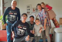 v.l. Radlwolf, Michi Kurz, Papa Bernhard, Felix, Mama Raphaela und Schwester Paula; © Michi Kurz