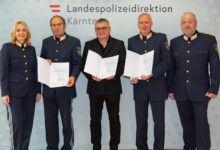 © Polizei Kärnten Landespolizeidirektorin Kohlweiß, KontrInsp Steiner, ChefInsp Mokre, KontrInsp Bellina, LPD-Stv. Generalmajor Rauchegger