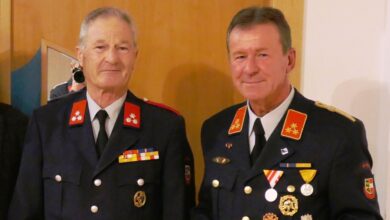 Ehrung E-OBI Kaufmann Sepp mit Kdt. Unterdorfer Fredi © Stützpunkt-Feuerwehr Winklern