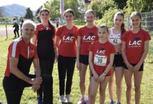 Foto © ÖLV Martina Albel von rechts: Romina Kury, Dorothea Wreschnig, Maya Repitsch, Mavi Lichtenegger, Vanessa Stessl, Nina Schneider, Günther Gasper (Betreuung)