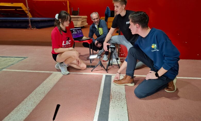 Foto von rechts: Kilian Rogl, Christian Haubitz, Pierre Elbischger und LAC-Weitspringerin Vanessa Stessl © Gasper