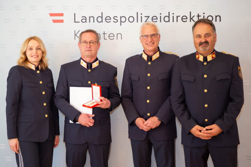 Landespolizeidirektorin Michaela Kohlweiß, Chefinspektor Adolf Flaggl, Generalmajor Arthur Lamprecht, Oberst Adolf Winkler © LPD Kärnten