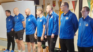 KSK Klagenfurt-Magdalensberg bei der Begrüßung in Gänserndorf Von links: BL-Kapitän Daniel Waldhauser, Andrej Lahovec, Roman Leitner, Rafael Waldhauser, Patrick Geier, Werner Rössler und Günter Snieder jun ©KSK Klagenfurt-Magdalensberg