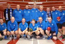 KSK Klagenfurt-Magdalensberg Stehend von links: Ilija Lamesic, Josef Köstinger, BL-Kapitän Daniel Waldhauser, Günter Wiederin, Adolf Pichler, Günter Snieder sen. & jun. und Roman Leitner; hockend: Martin Oberrauner, Andrej Lahovec, Dominik Konec, Rafael Waldhauser, Obmann Werner Rössler und Patrick Geier ©KSK Klagenfurt-Magdalensberg