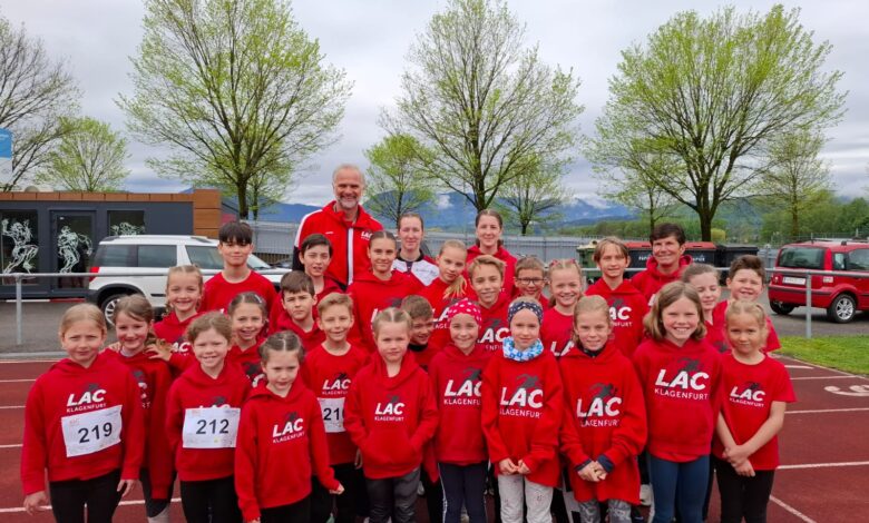 Foto/KK zVg: Die LAC-Kinder mit dem Betreuuerteam (von rechts): Uli Striednig, Estelle und Lorena Miklau, Günther Gasper