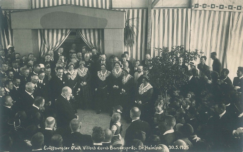 Bundespräsident Michael Heinisch eröffnet die ÖWA. © Archiv und Museum der Stadt Villach