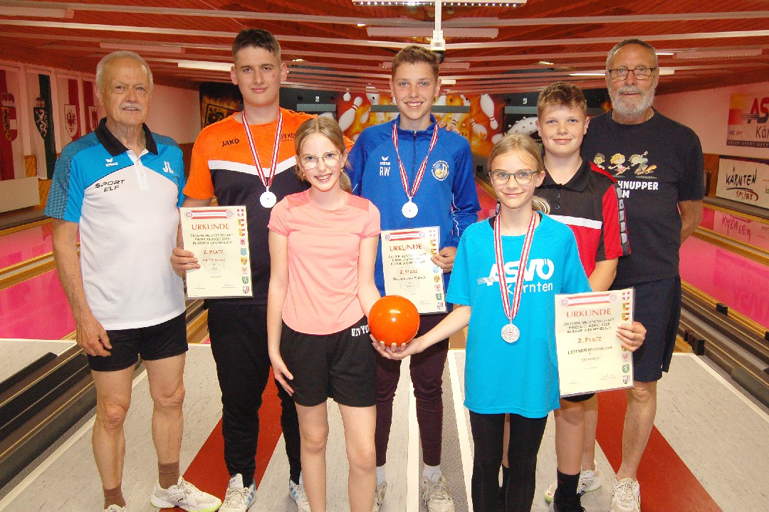 von links: LV Trainer Josef Lamprecht, Sandro Winter (Silber U-19), Lara Geier (U-15), Rafael Waldhauser (Silber U-15), Magdalena Leitner (Silber U-10), David Waldhauser (4. Platz, U-15) und LV Trainer Norbert Leitner © KSK Klagenfurt-Magdalensberg