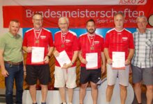 ASKOe-BM2025_Team-Kaernten-Herren; Von links: ASKÖ Kärnten Landesgeschäftsführer LAbg. Günter Leikam, Team Kärnten mit Werner Rössler, Hugo Sussitz, Daniel Waldhauser, ASKÖ Landesreferent Dipl.Ing. Christian Matitz und ASKÖ Bundesreferent Erwin Eder; Roman Leitner fehlte berufsbedingt.
