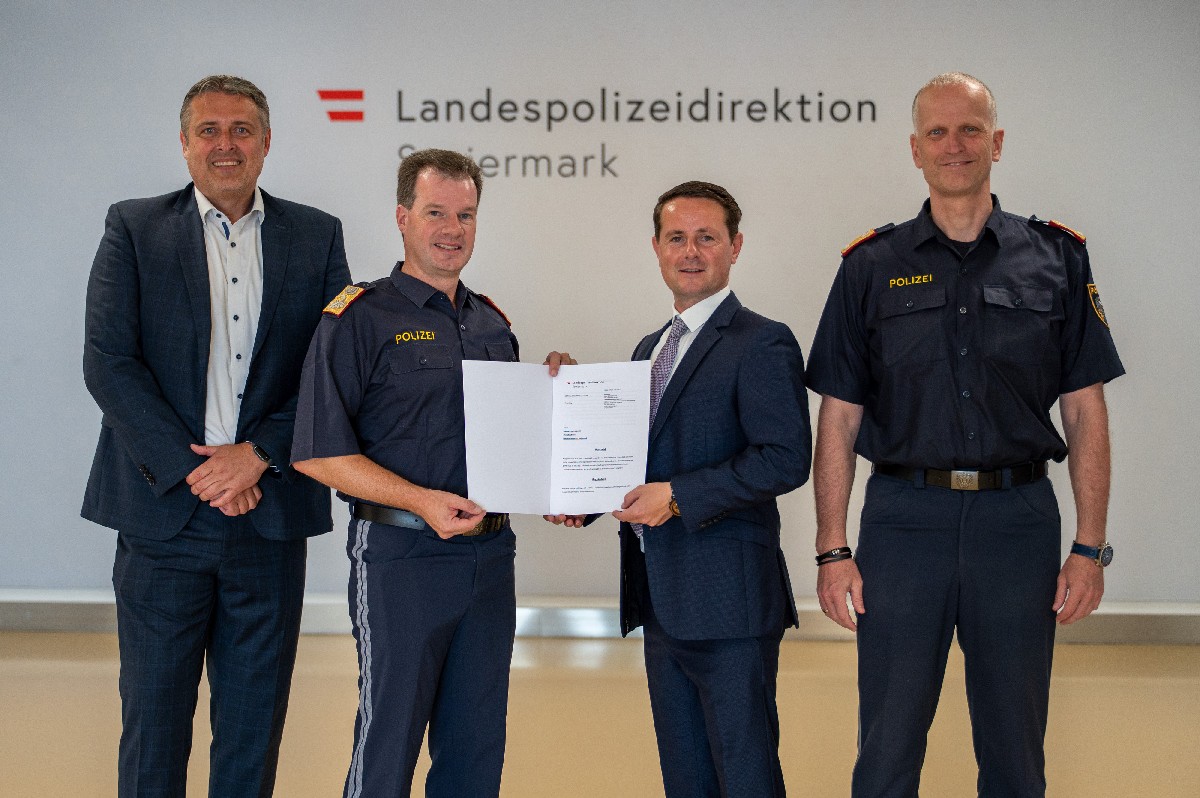 Brigadier Michael Lohnegger (Landeskriminalamt), Landespolizeidirektor Gerald Ortner, Oberst Markus Haas, Generalmajor Helmut Richter (Geschäftsbereich A) © LPD Stmk