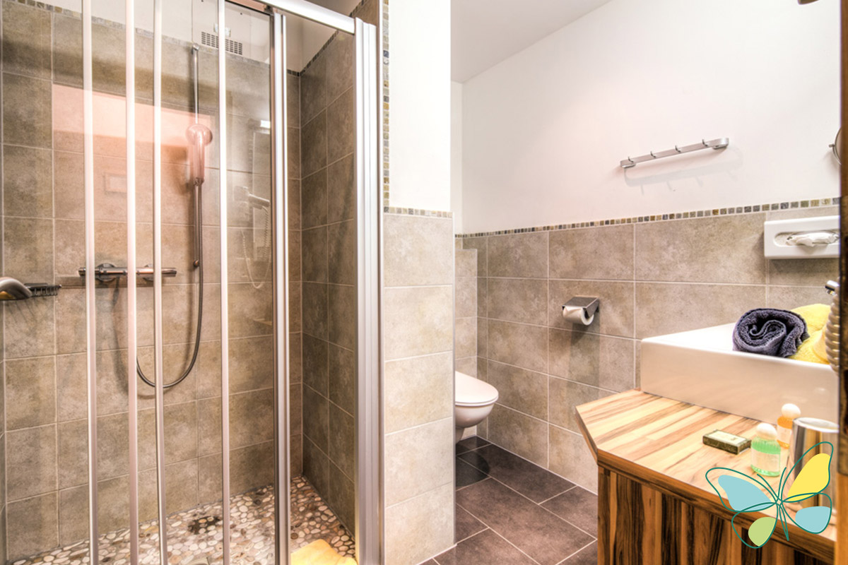 Einfach mal zu zweit duschen © nawu naturwunder apartments