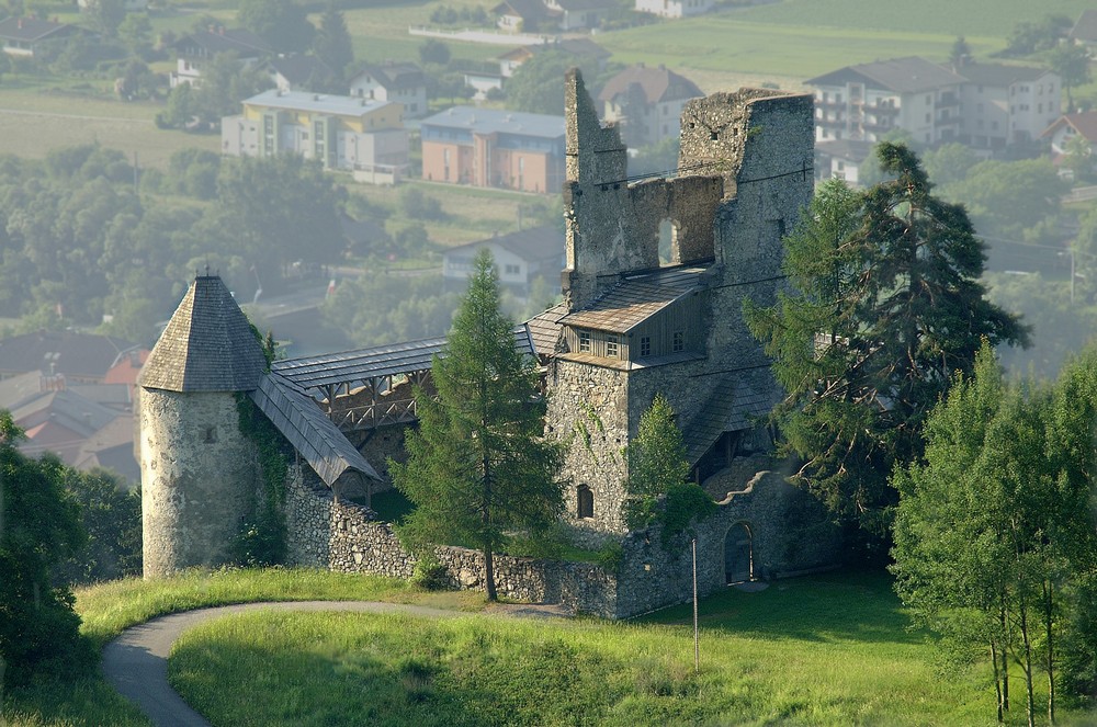 Burg Hohenburg © Gasthof Post/Nationalpark-Region in Kärnten Tourismus GmbH