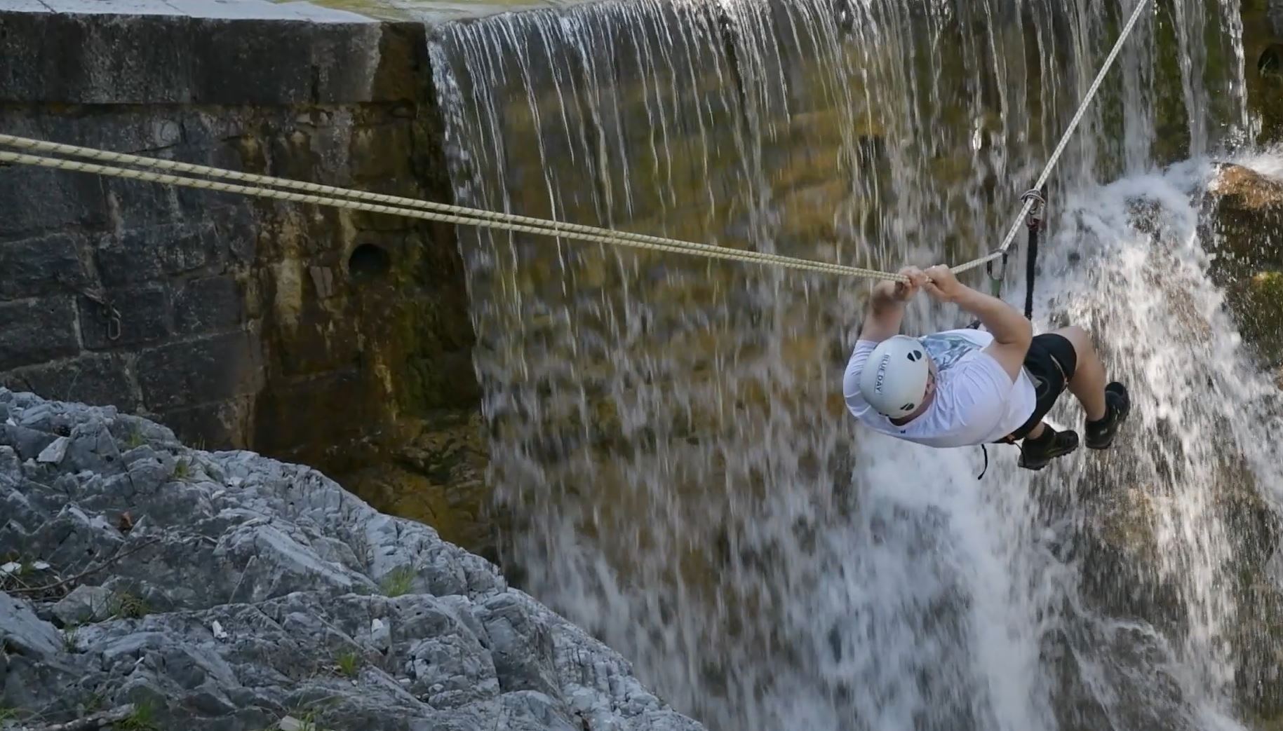 Kletter-Erlebnis Wasserfall Tröpolach © Business-Network Günther Perje