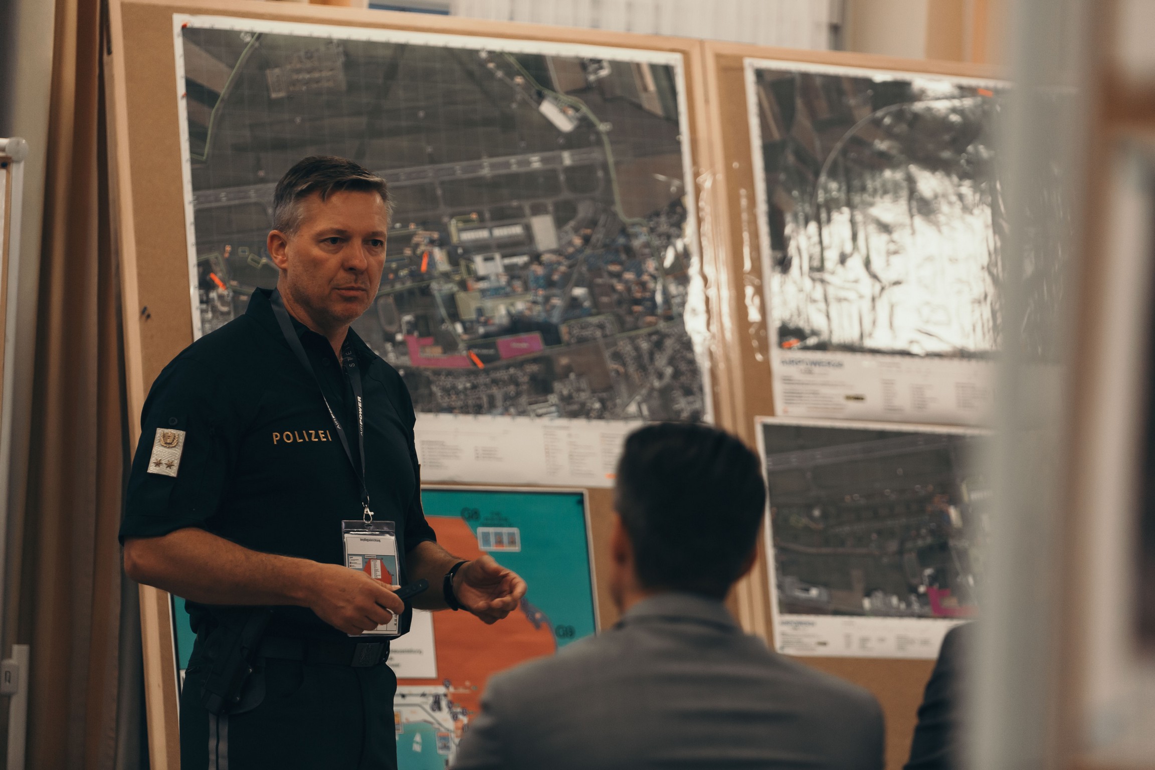 Lageeinweisung im Einsatzstab der Polizei © LPD Stmk