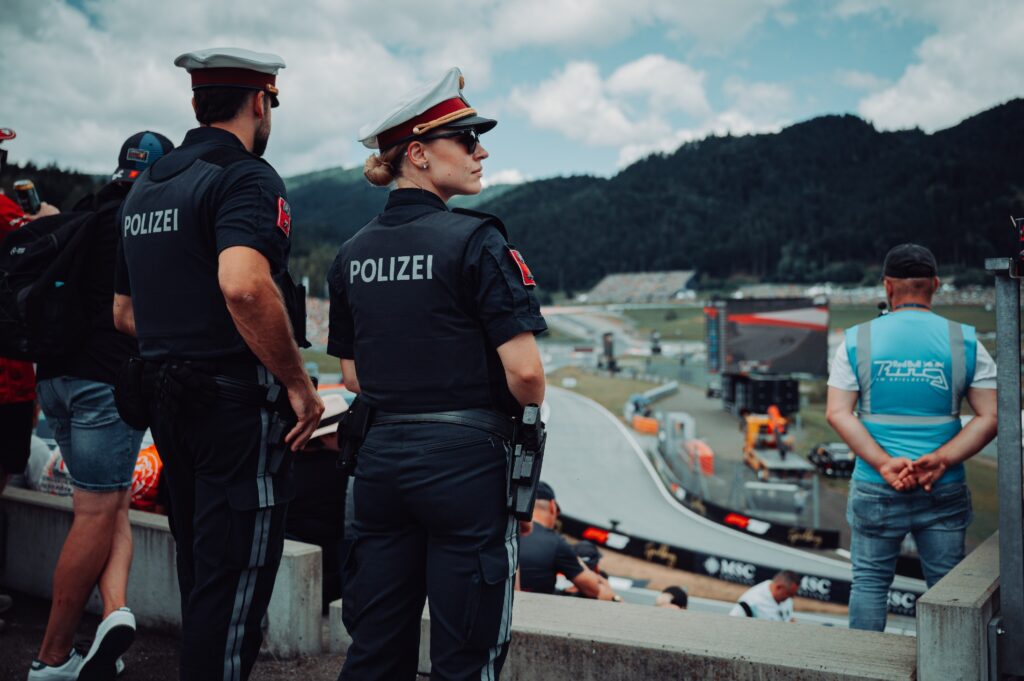 Sicherheitskräfte von Polizei und Security am Red Bull Ring © LPD Stmk