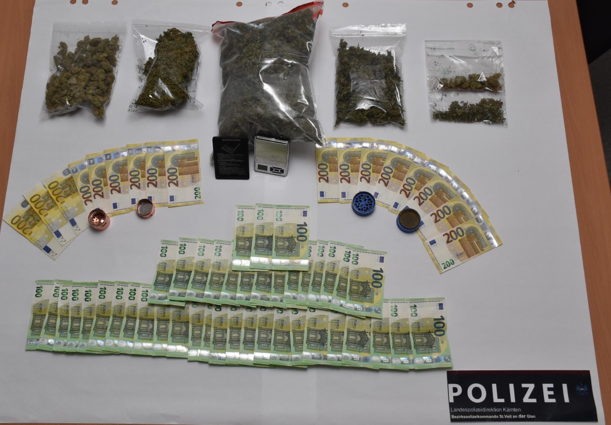 Anna-Lena Stabentheiner präsentiert ihr Buch über die St. Veiter Klosterchronik am 16. Mai in der Klosterkirche © Anna-Lena Stabentheiner