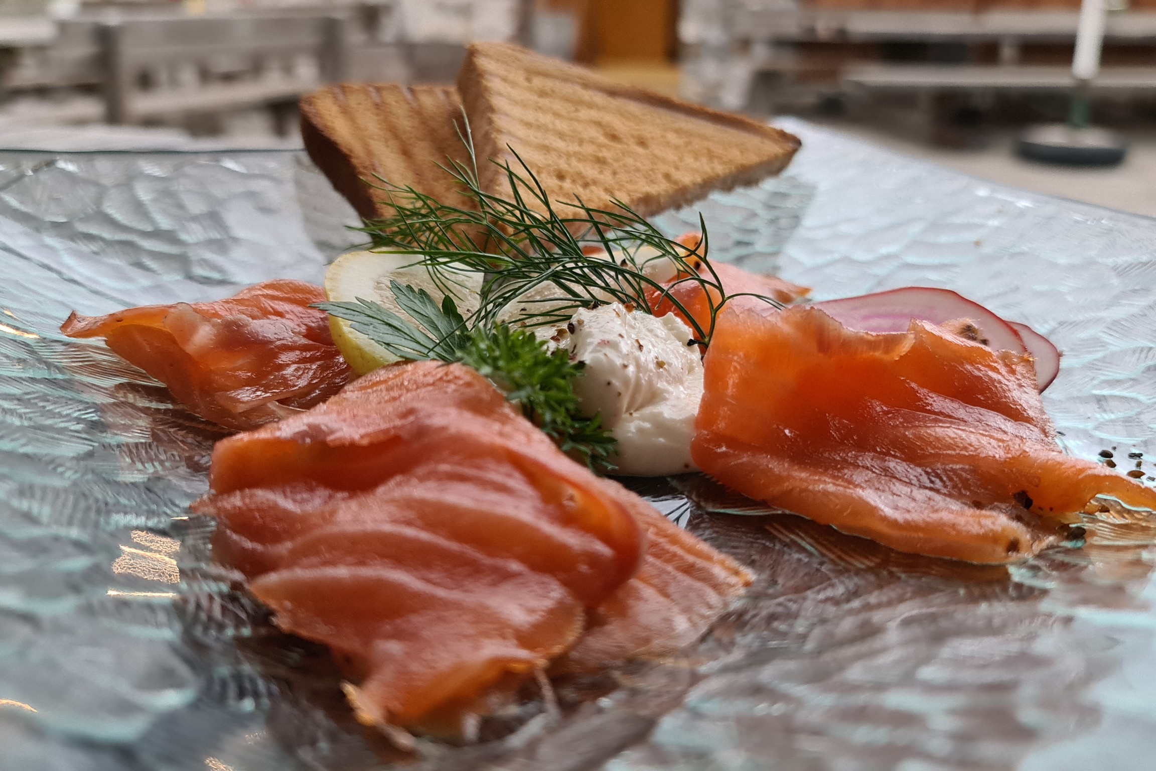 feinster Lachs mit Toast © Bärenhütte Tröpolach