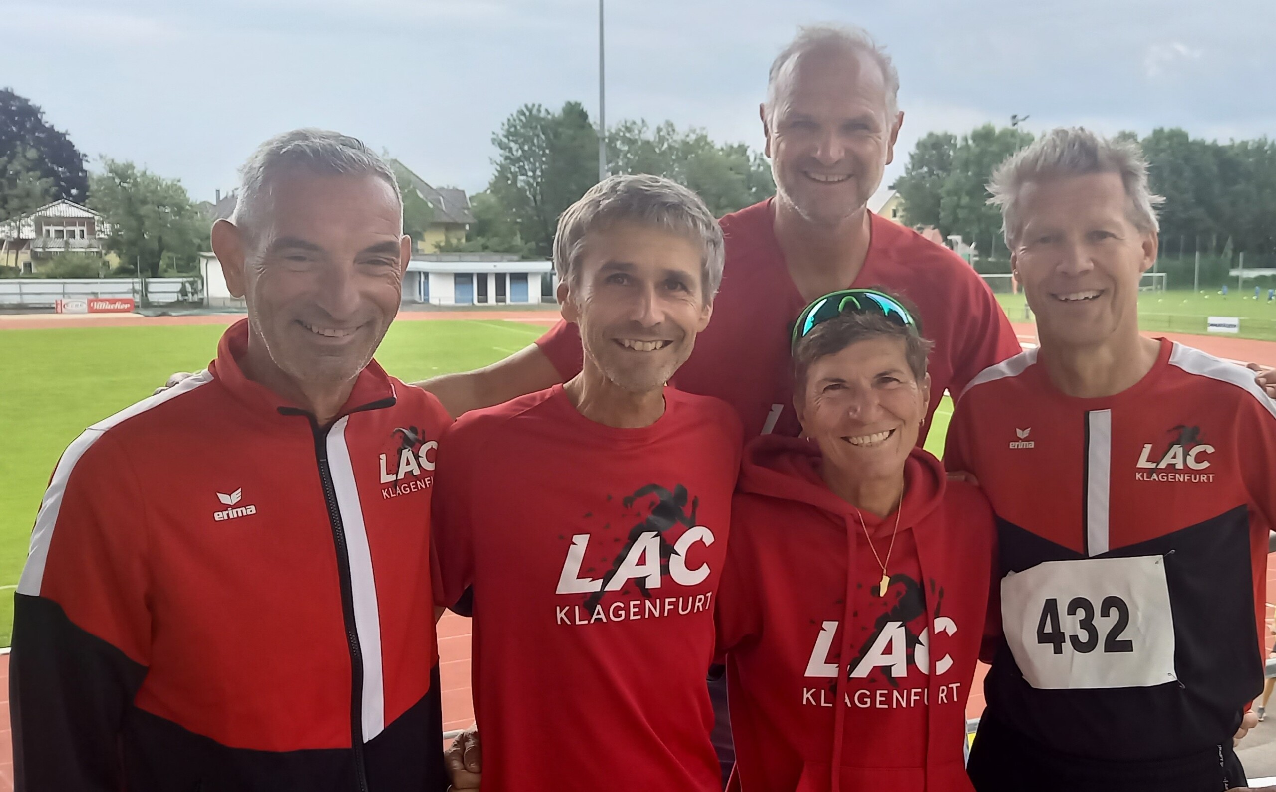 ein Teil des LAC-Mastersteams: von links - Hans-Joachim Imre, Siegfried Stupnig, Gasper Günther (Betreuung), Uli Striednig (Mastersreferentin), Richard Peterl © LAC-Klagenfurt