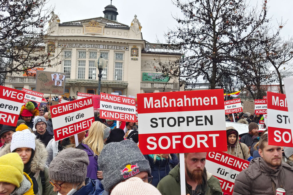 Demonstration in Klagenfurt, 12.000 Teilnehmer, 27.11.2021