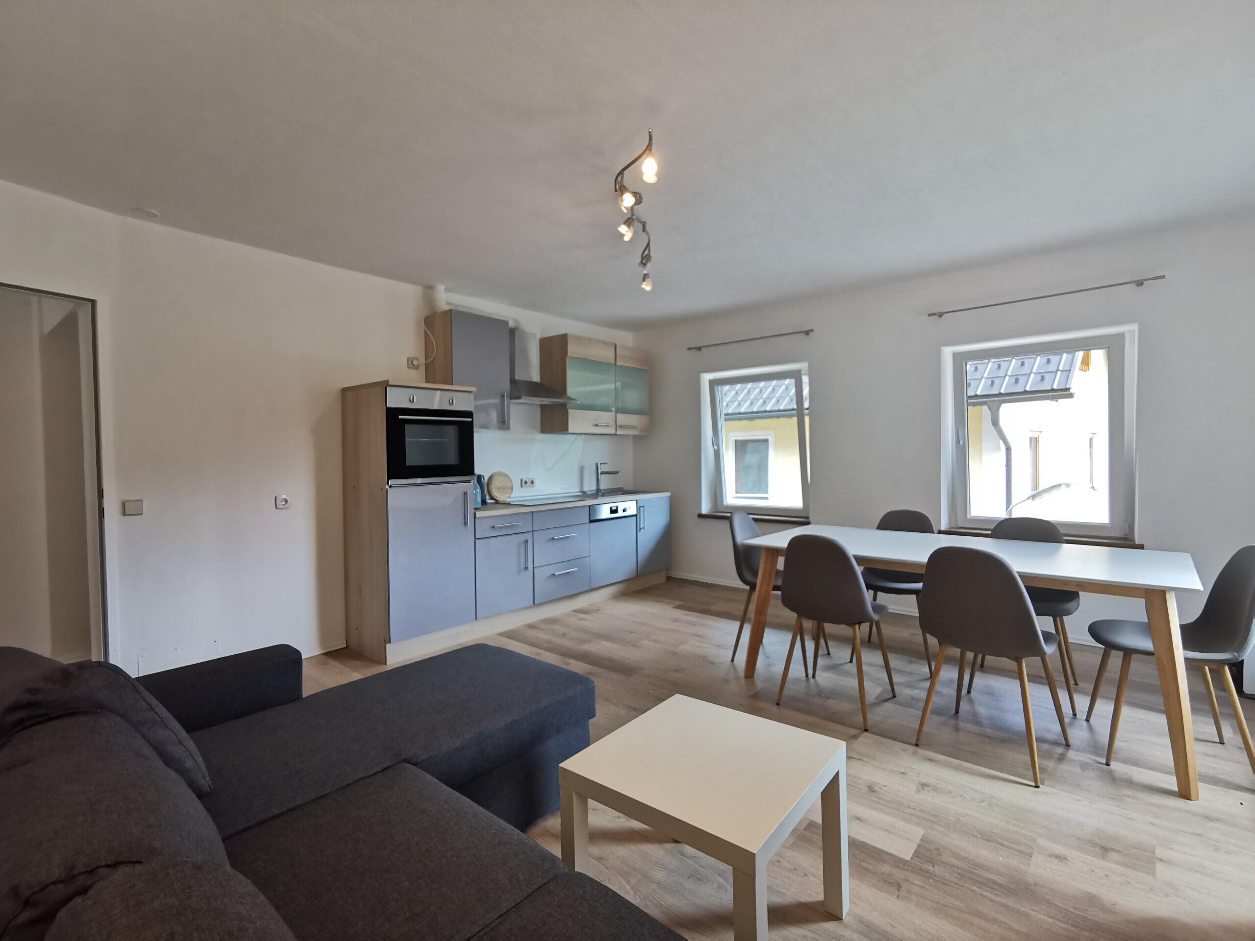 Wohnküche mit Essbereich © Cornelia Gasser/AVESTRA