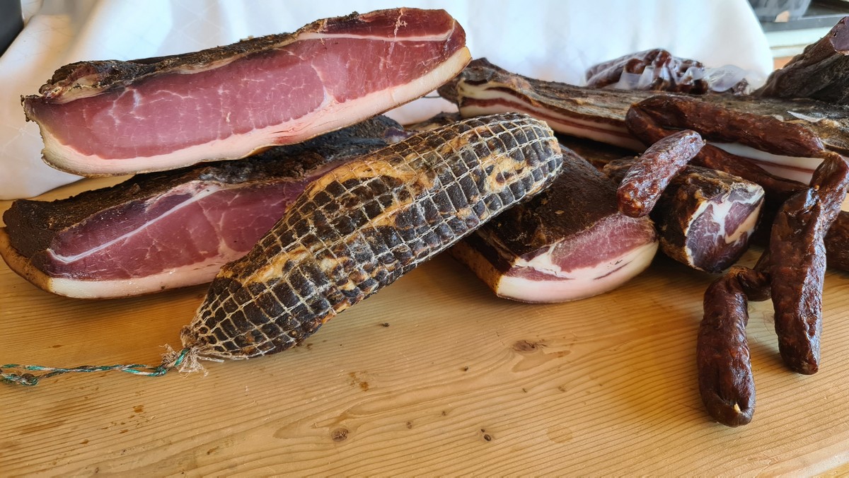 Gladerhof-Produkte: Salami, Speck, Würstel @ creativomedia GmbH