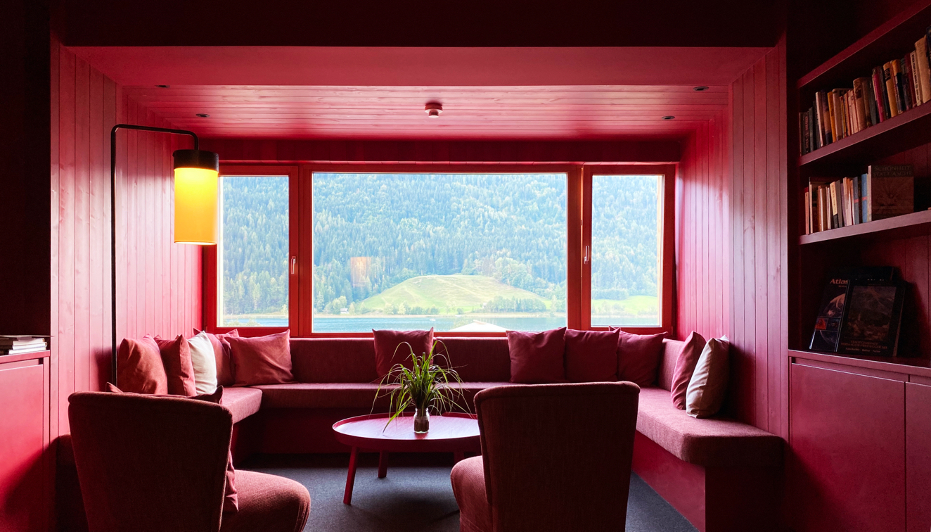 Bibliothek © Neusacherhof 