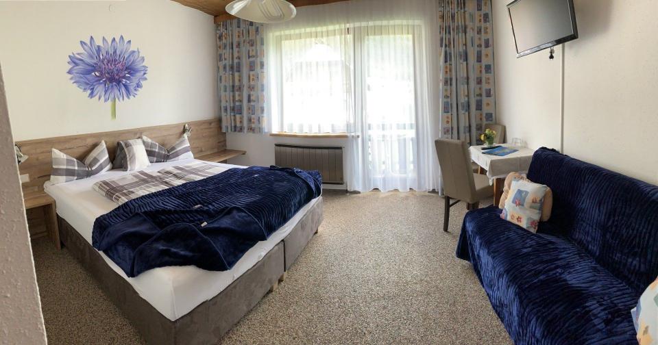 Charmantes Doppelzimmer Frühstückspension Seeheim © creativomedia GmbH